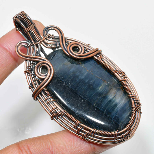 Mystic Night – Labradorite & Oxidized Copper Pendant