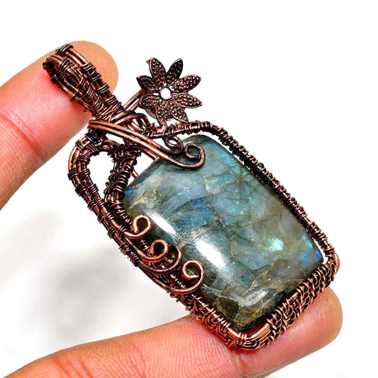 Aurora’s Veil – Labradorite Copper Pendant