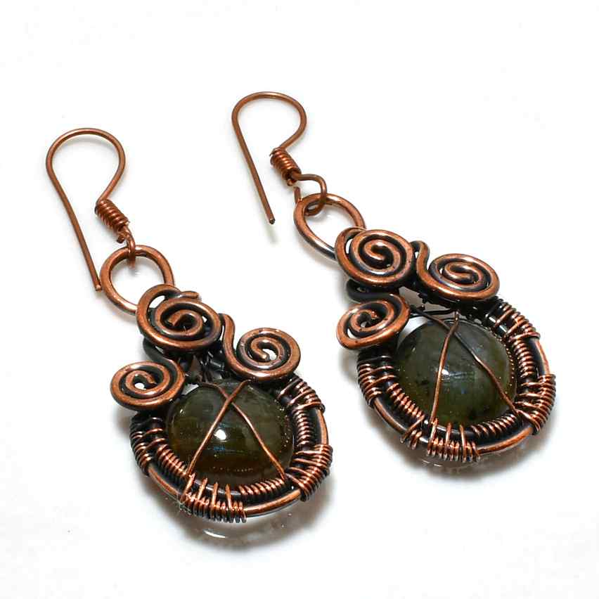 Gaea’s Embrace – Labradorite & Oxidized Copper Earrings