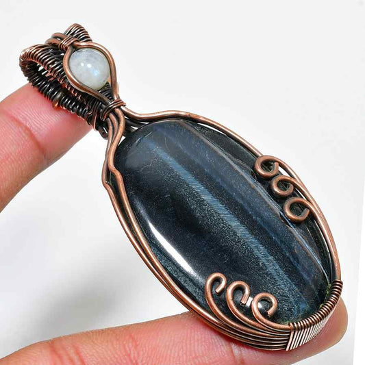 Mystic Tide – Labradorite & Antique Copper Pendant