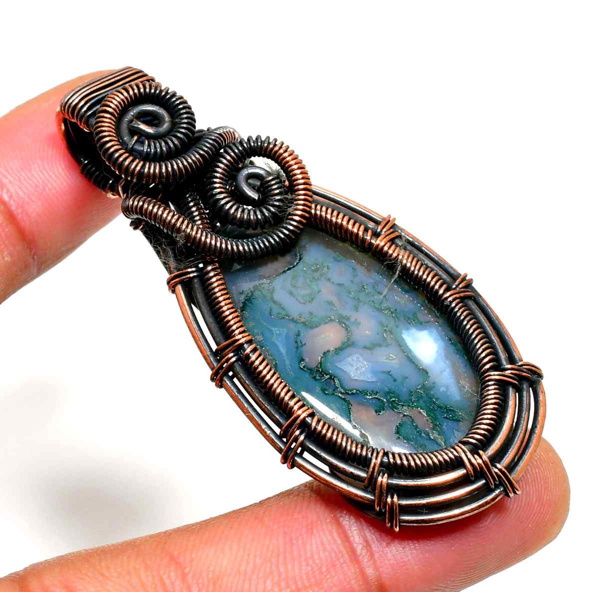 Ocean’s Embrace – Copper-Wrapped Agate Pendant