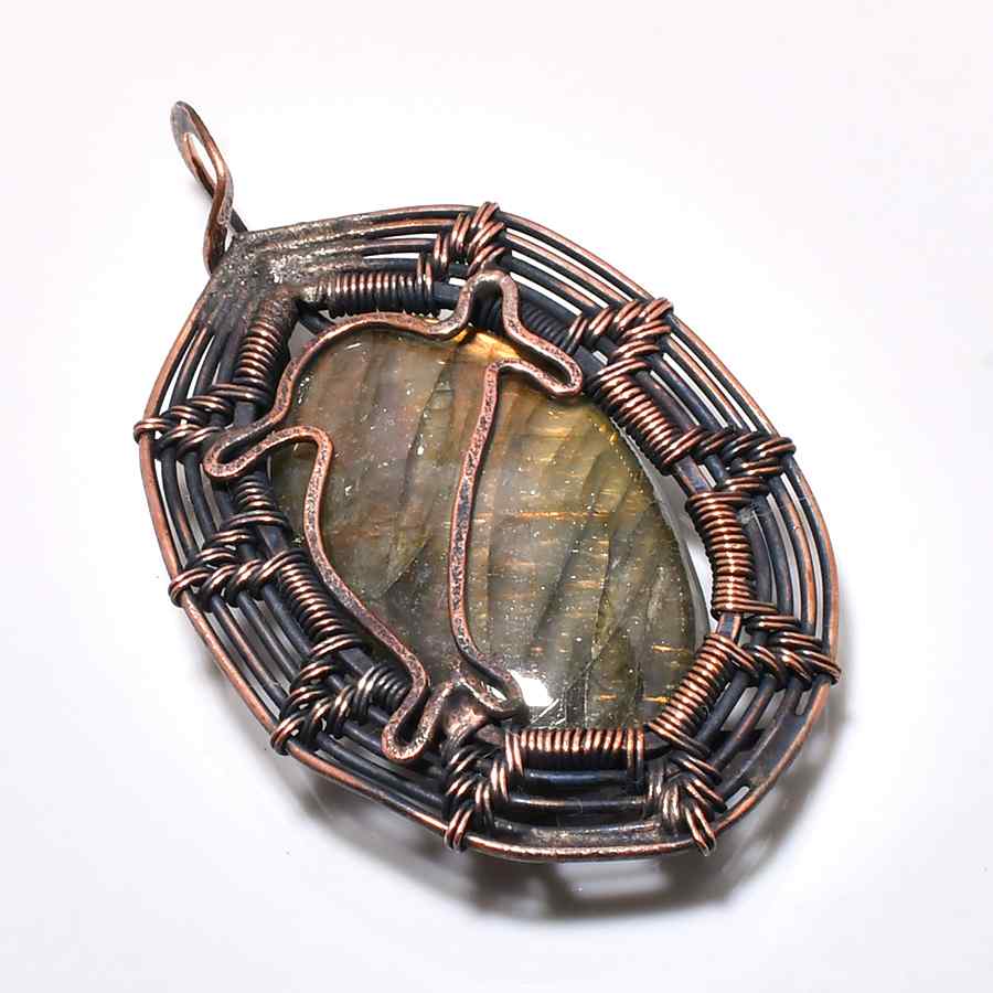 Mystic Labyrinth – Labradorite Copper Pendant