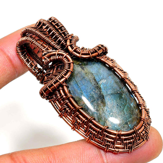 Selene’s Light – Copper-Wrapped Labradorite Pendant