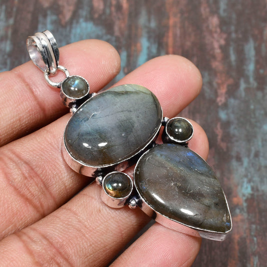 Selene’s Shield – Sterling Silver Labradorite Pendant