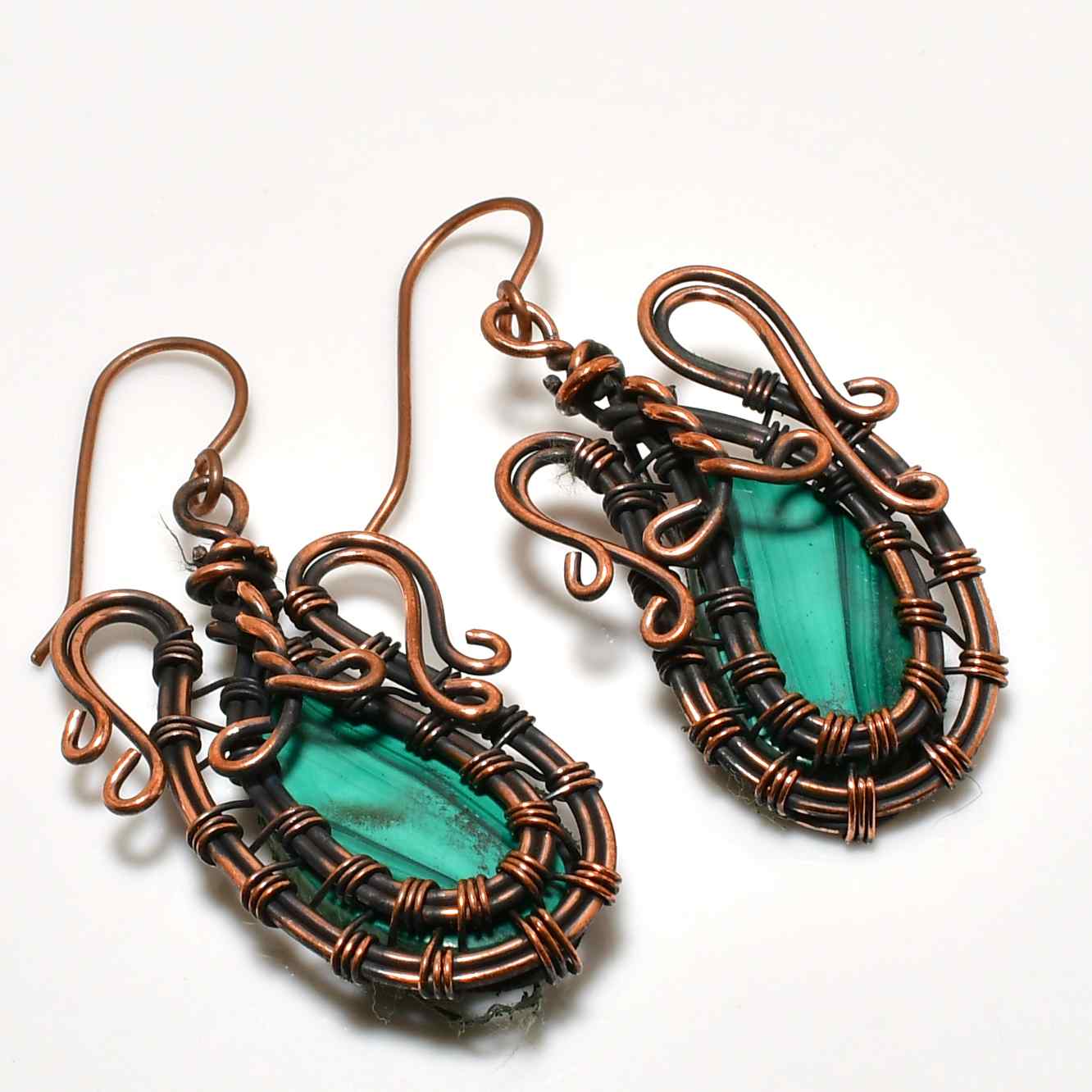 Malachite Dream – Oxidized Copper Wire Earrings