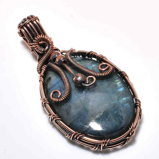 Aurora’s Edge – Labradorite Copper Pendant