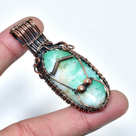 Verdant Embrace – Green Aventurine Copper Pendant