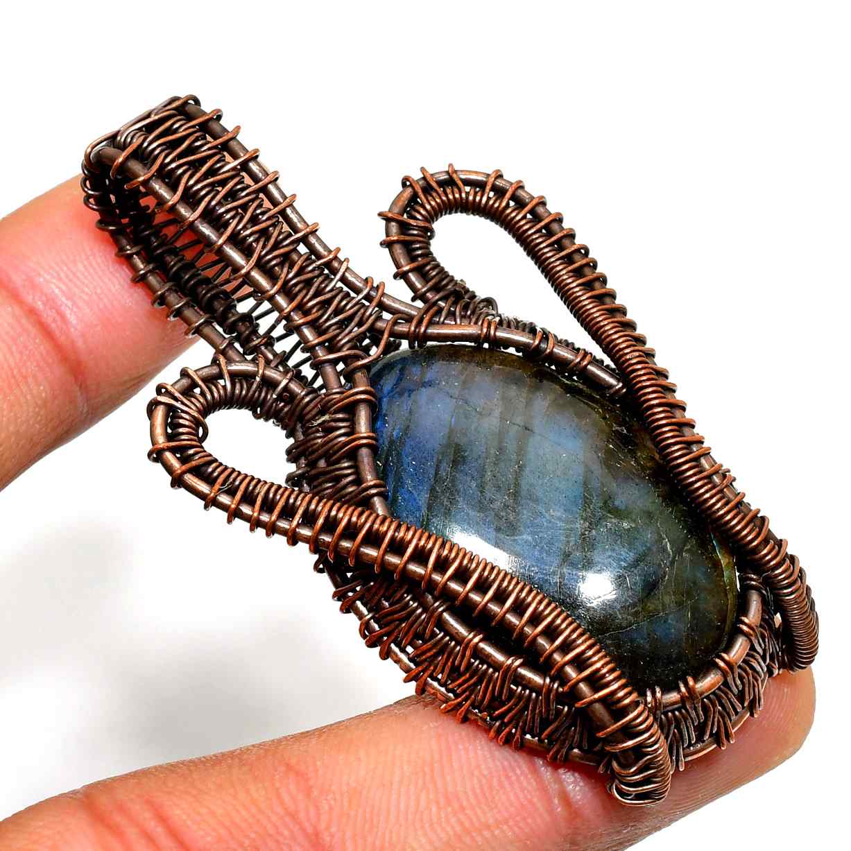 Aurora’s Embrace – Labradorite Copper Pendant