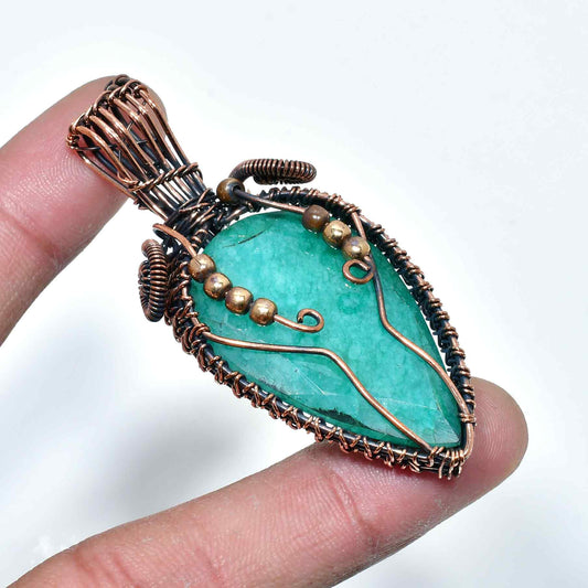 Verdant Whisper – Emerald & Copper Wire Pendant