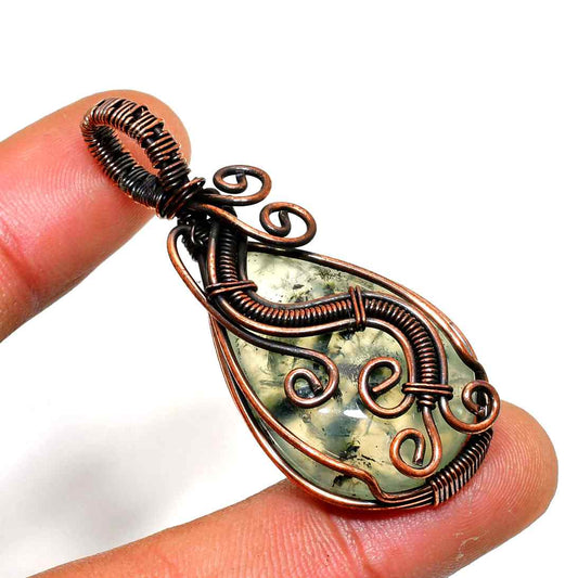 Nature’s Embrace – Hand-Wrapped Gemstone Pendant