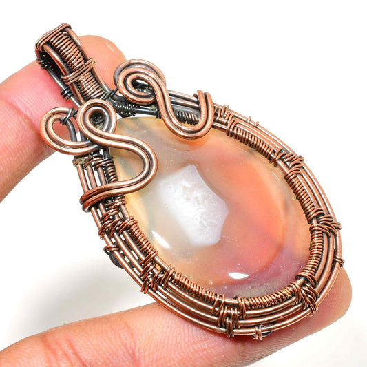 Gaia’s Embrace – Copper-Wrapped Agate Pendant