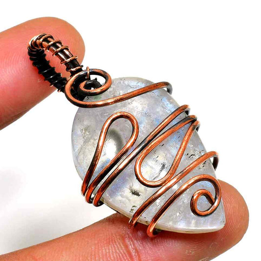 Celestial Whisper – Moonstone & Copper Pendant