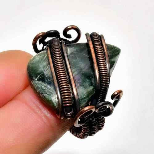 Verdant Balance – Green Fluorite Copper Pendant