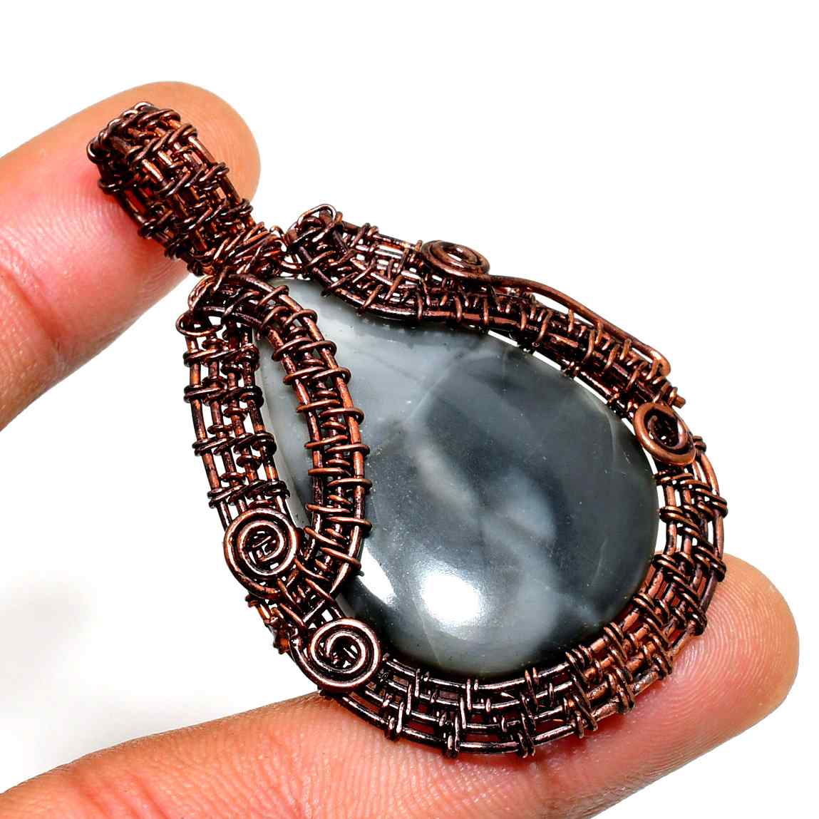 Ethereal Harmony – Amethyst Copper Pendant