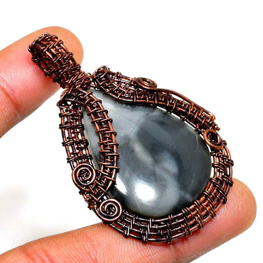 Ethereal Harmony – Amethyst Copper Pendant