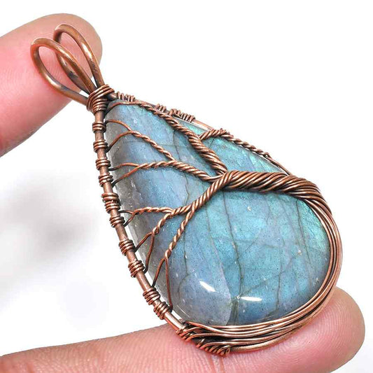 Serenity Drop – Copper-Wrapped Labradorite Pendant
