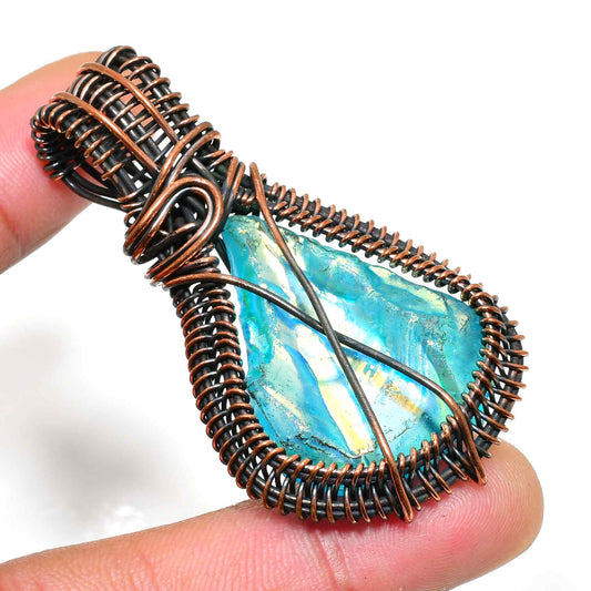 Selene’s Mirage – Labradorite Copper Pendant