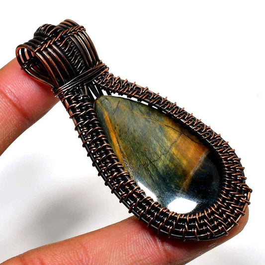 Valor’s Eye – Tiger’s Eye Copper Pendant