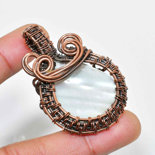 Luna’s Embrace – Moonstone & Copper Pendant