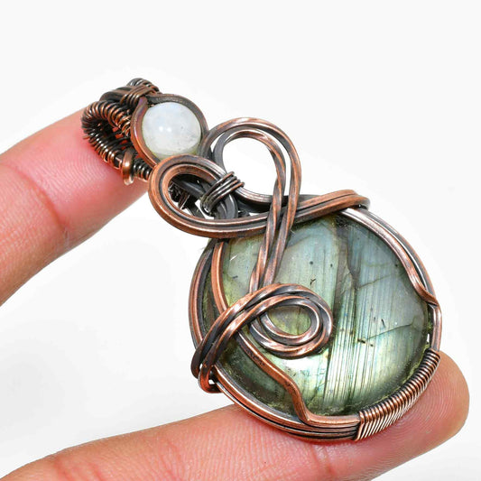 Selene’s Shield – Labradorite Copper Pendant