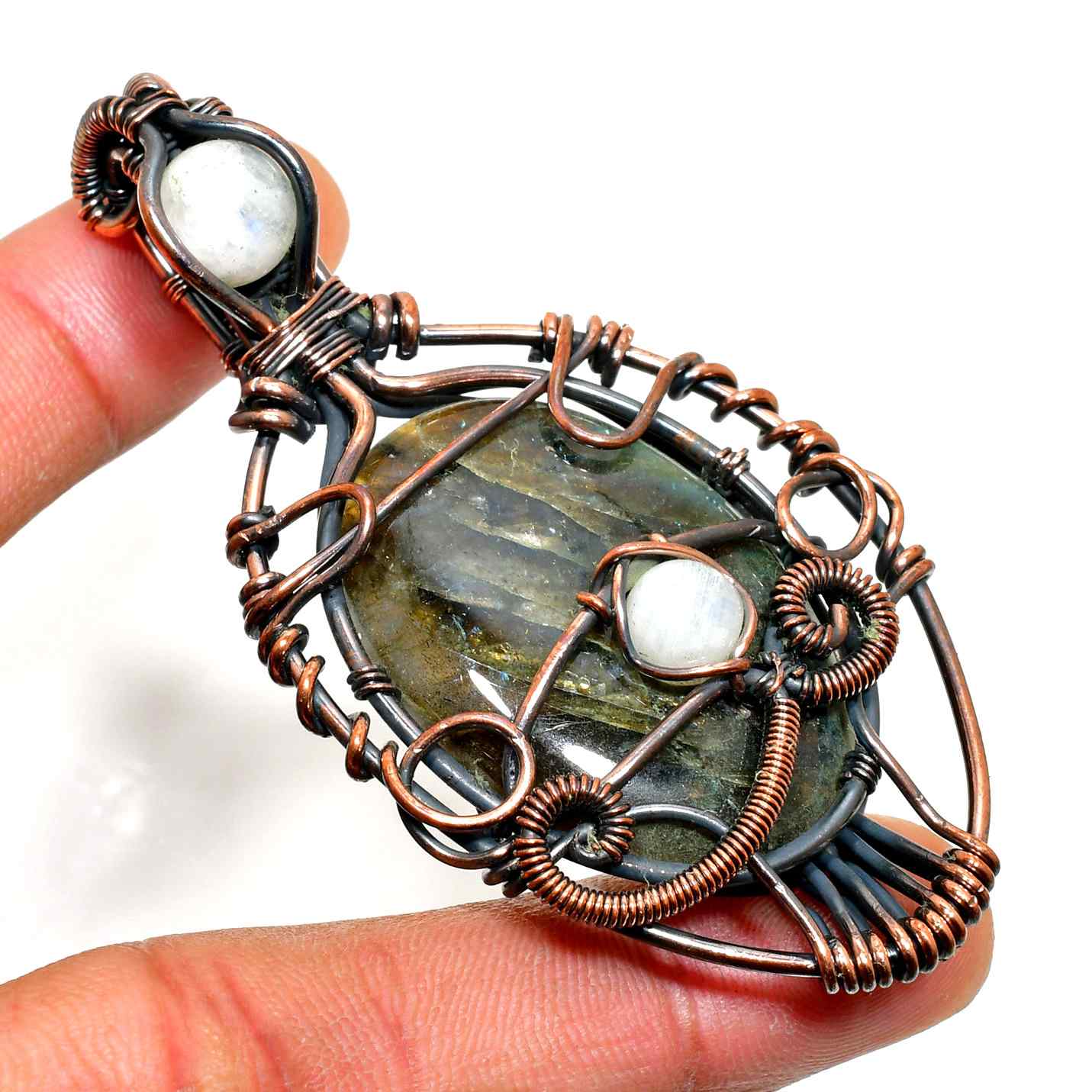 Astral Embrace – Copper Labradorite Pendant