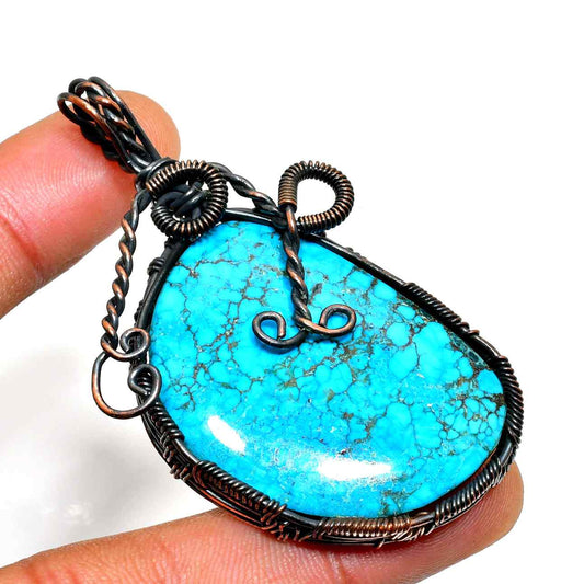 Serenity’s Embrace – Turquoise Copper Pendant