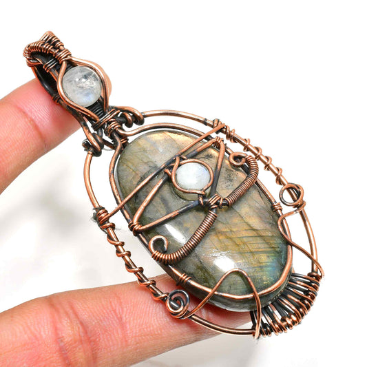 Labradorite Dreams – Copper Wire Pendant