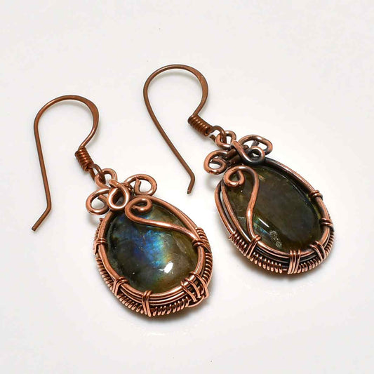 Luna’s Flash – Copper-Wrapped Labradorite Earrings