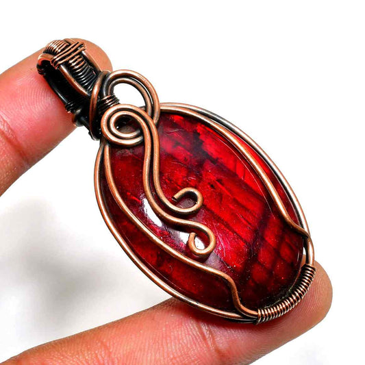 Crimson Harmony – Carnelian Copper Pendant
