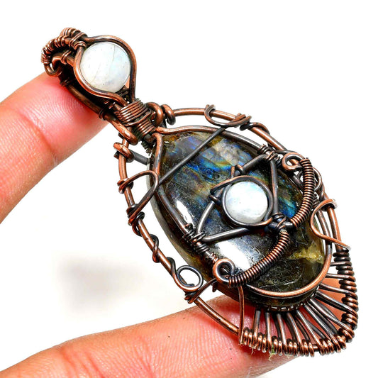 Lunar Labyrinth – Labradorite & Moonstone Copper Pendant