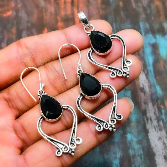 Ebon Shield – Onyx & Silver Jewelry Set