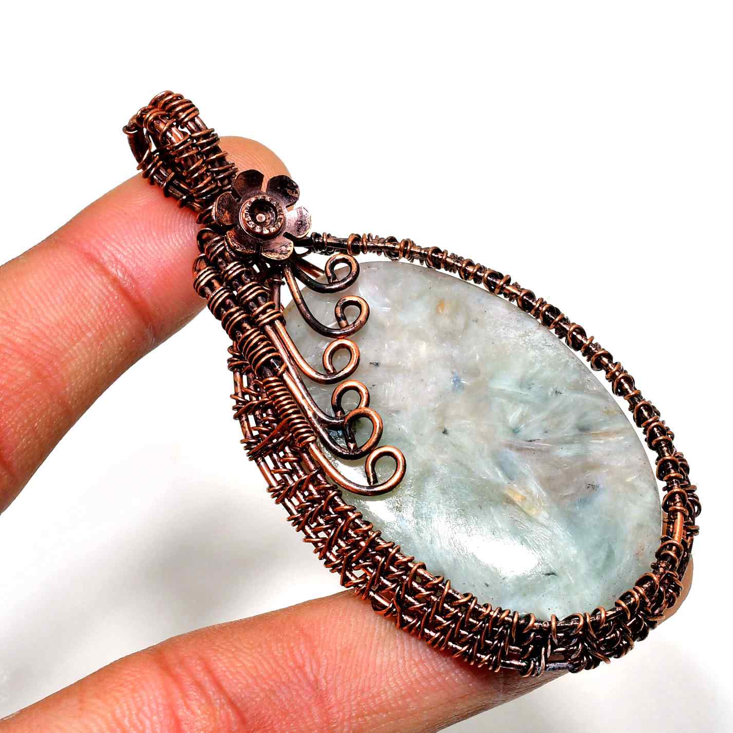 Serenity’s Embrace – Aquamarine Copper Pendant