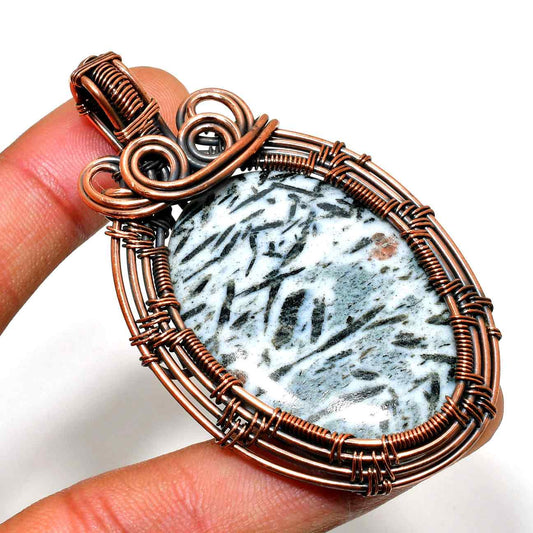 Grounded Glow – Copper-Wrapped Stone Pendant