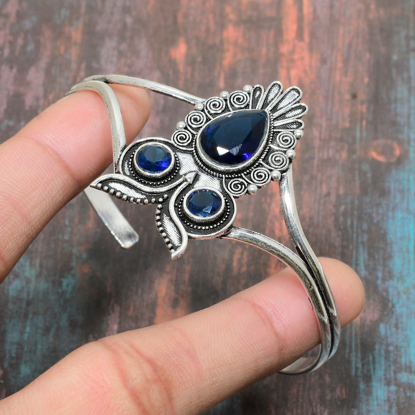 Moonlit Owl – Silver Blue Gemstone Cuff