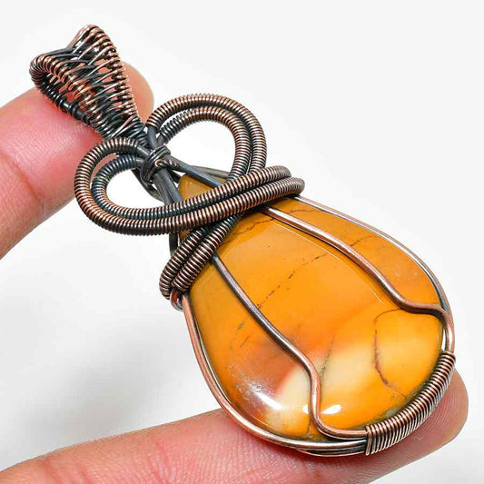 Solar Embrace – Citrine Copper Pendant