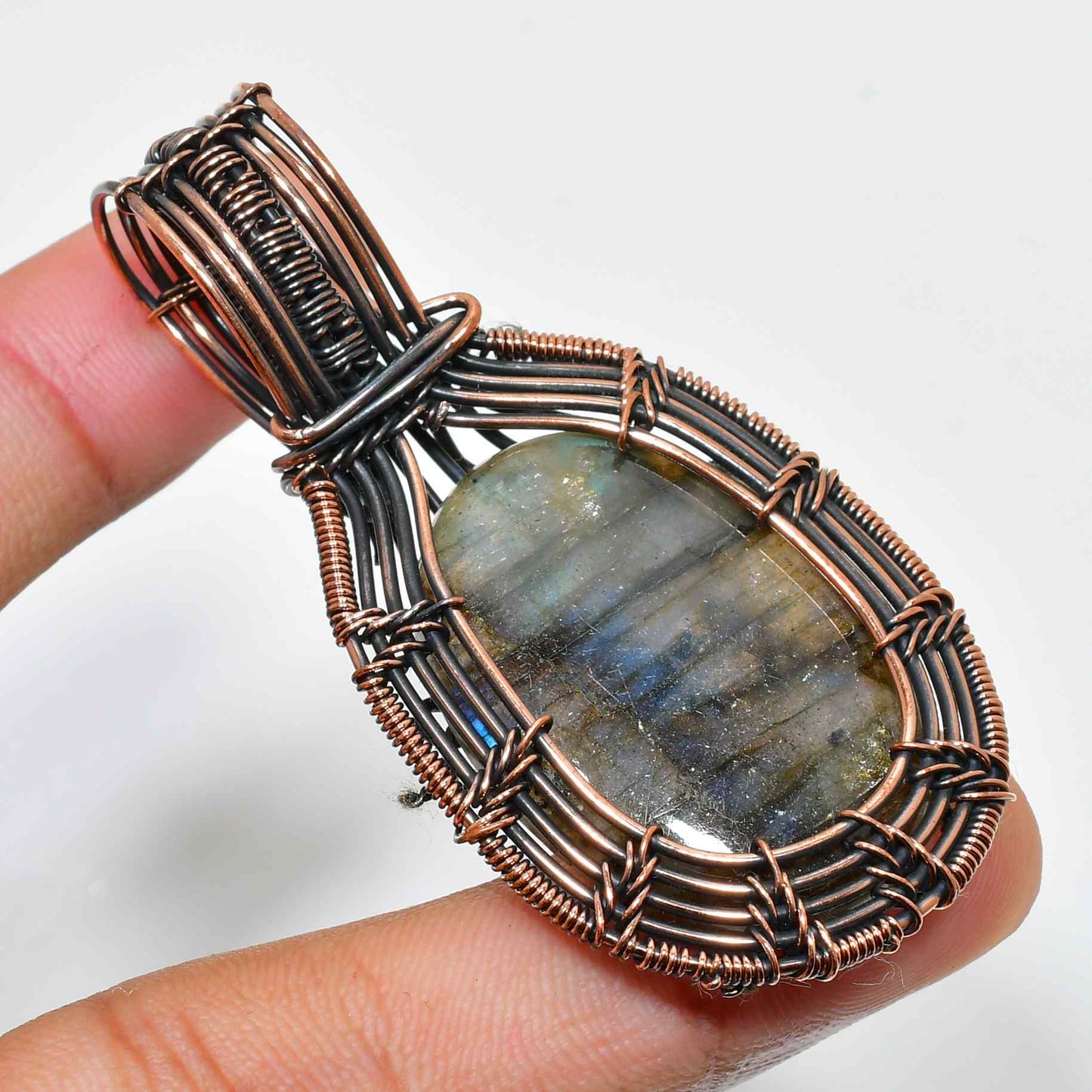 Celestial Grove – Labradorite & Tarnished Silver Wire Pendant