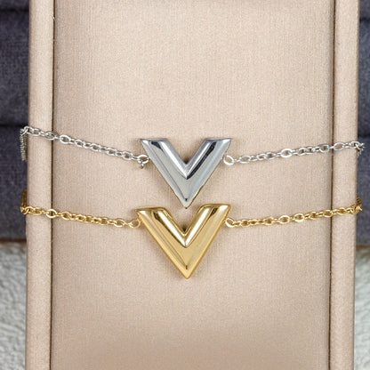 Vera Gold V-Necklace