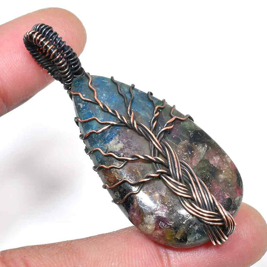Nature’s Embrace – Copper Gemstone Pendant