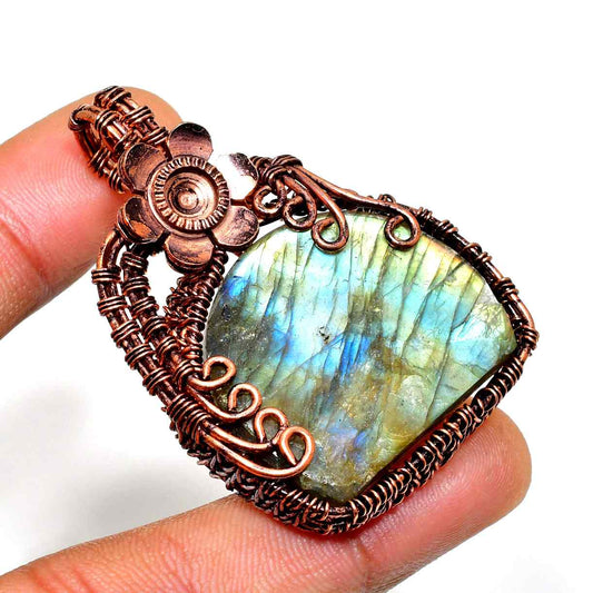 Luna’s Light – Labradorite & Copper Pendant