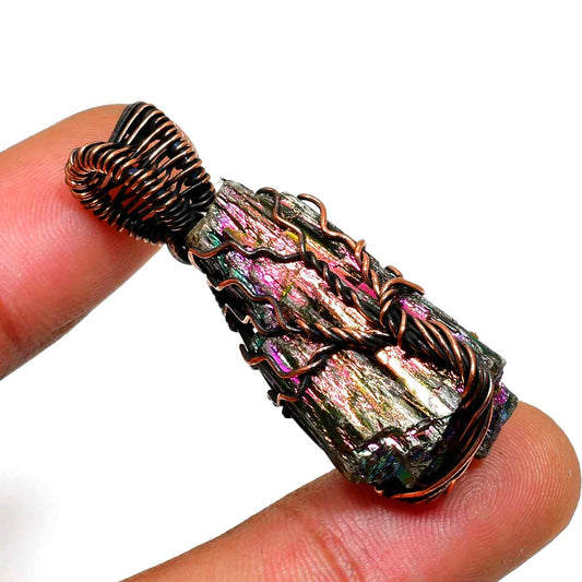 Aurora’s Embrace – Titanium Aura Quartz Copper Pendant