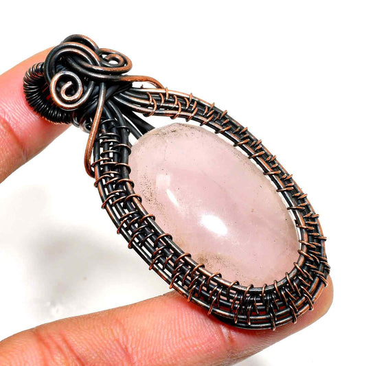 Luna’s Embrace – Rose Quartz & Black Wire Pendant