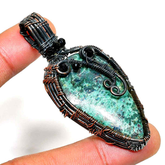 Gaia’s Embrace – Copper-Wrapped Greenstone Pendant