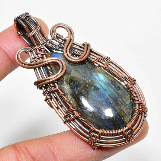 Aurora’s Veil – Labradorite Copper Pendant