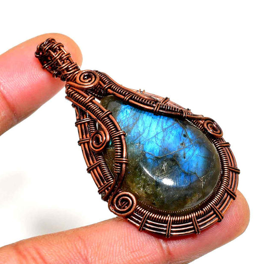 Selene’s Tear – Copper-Wrapped Labradorite Pendant