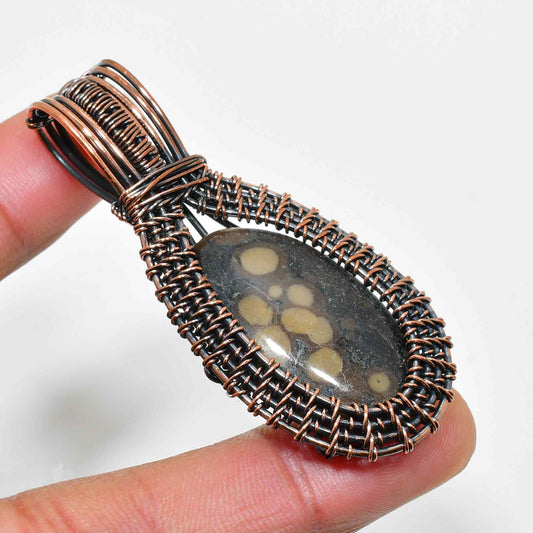 Gaia’s Grace – Agate Copper Pendant