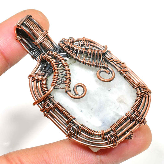 Ethereal Embrace – Copper Crystal Pendant