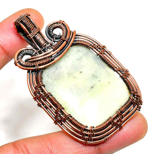 Serenity’s Embrace – Jade & Rose Gold Wire Pendant