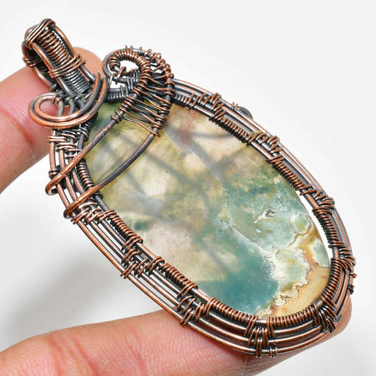 Vibrant Harmony – Agate Copper Wire Pendant