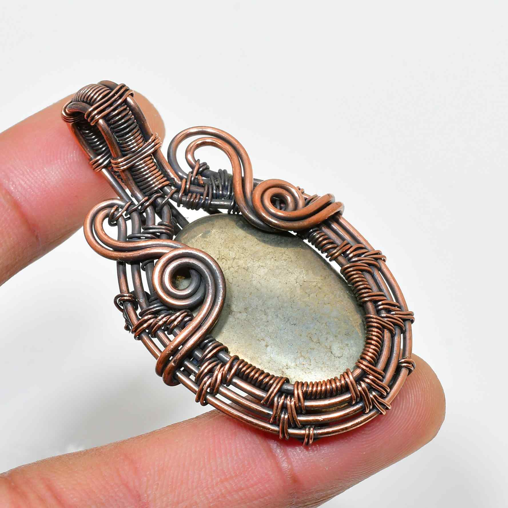 Aurora’s Embrace – Labradorite & Copper Pendant
