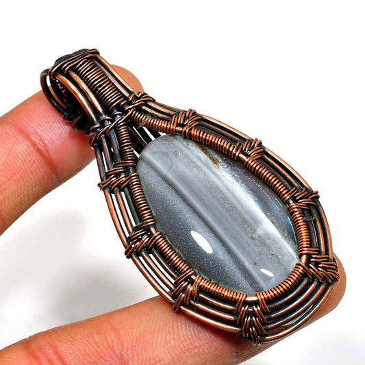 Ember’s Grace – Agate Copper Pendant
